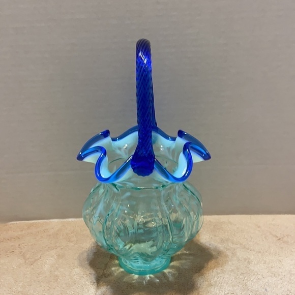 Fenton green and white iridescent glass cobalt crest signed basket - Picture 2 of 7